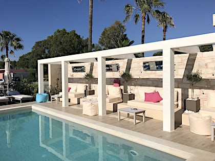 Airis Boutique & Suites